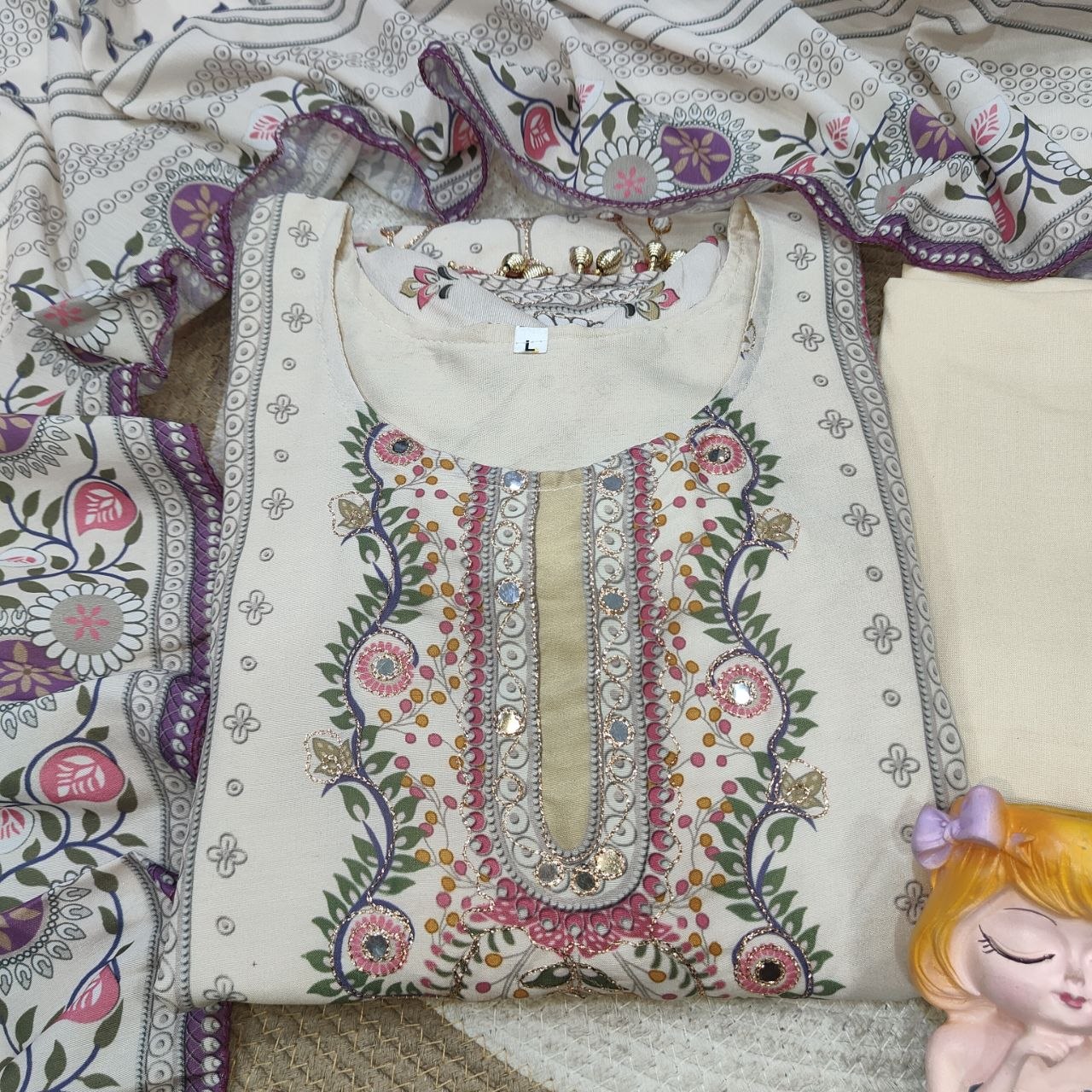 Maslin Ethnic Kurti Pant Set with Dupatta Embroidery Mirror Work Festive Wear